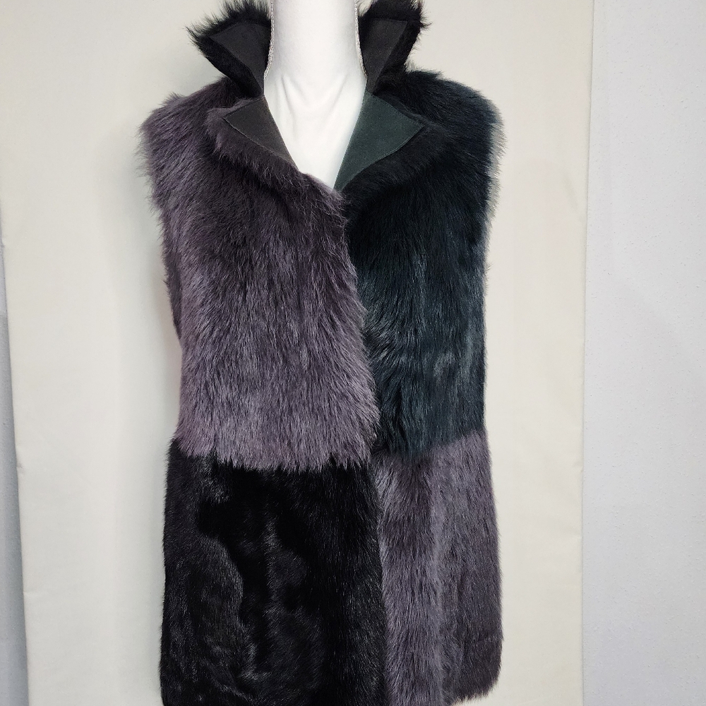Akris Punto Grey/Green Reversible Colorblock Lambskin Leather Fur Vest  8